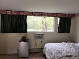 Weathervane Motel