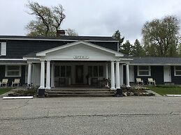 Weathervane Motel