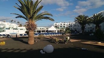 Hotel Plaza Palmeras