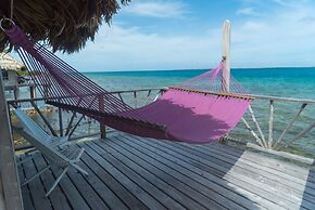 Thatch Caye, a Muy'Ono Resort