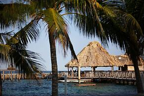 Thatch Caye, a Muy'Ono Resort
