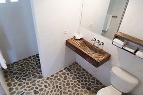 Thatch Caye, a Muy'Ono Resort