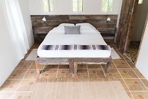 Thatch Caye, a Muy'Ono Resort