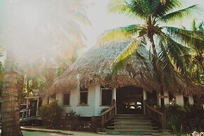 Thatch Caye, a Muy'Ono Resort