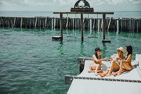 Thatch Caye, a Muy'Ono Resort