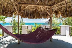 Thatch Caye, a Muy'Ono Resort
