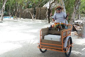 Thatch Caye, a Muy'Ono Resort