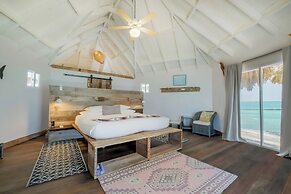 Thatch Caye, a Muy'Ono Resort