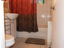 Kashaneh Hostel - 25 Greenbriar