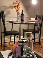 Kashaneh Hostel - 25 Greenbriar