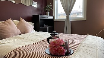 Kashaneh Guest House - 27 Greenbriar