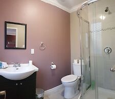 Kashaneh Guest House - 27 Greenbriar