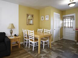 Green Gables Motel & Suites