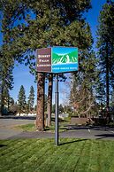 Green Gables Motel & Suites