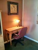 Green Gables Motel & Suites