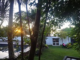 La Pernela Beachfront Resort