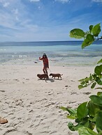 La Pernela Beachfront Resort