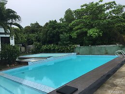 La Pernela Beachfront Resort