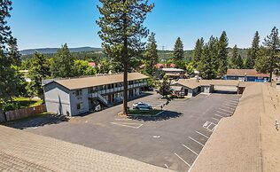 Charm Motel & Suites