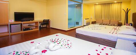 Grace Treasure Hotel