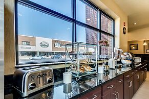 Cobblestone Inn & Suites - Waverly