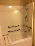 Cobblestone Inn & Suites - Waverly