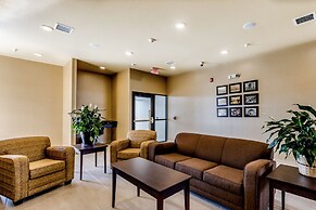 Cobblestone Inn & Suites - Waverly