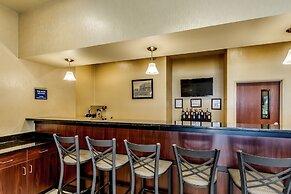 Cobblestone Inn & Suites - Waverly