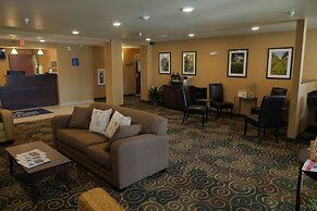 Cobblestone Inn & Suites - Winterset, IA