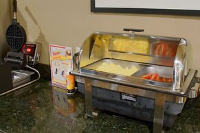 Cobblestone Inn & Suites - Winterset, IA