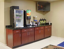 Cobblestone Inn & Suites - Winterset, IA