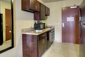 Cobblestone Inn & Suites - Winterset, IA