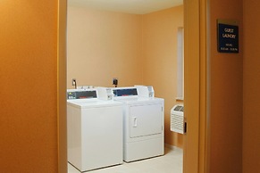 Cobblestone Inn & Suites - Winterset, IA