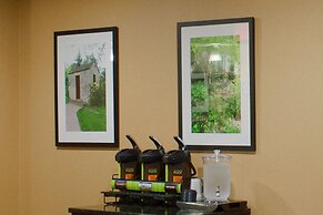 Cobblestone Inn & Suites - Winterset, IA