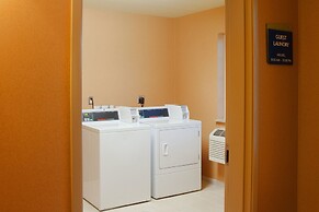 Cobblestone Inn & Suites - Winterset, IA