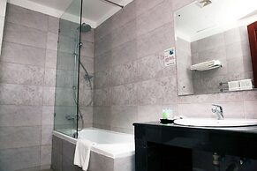 Mirage Colombo Hotel