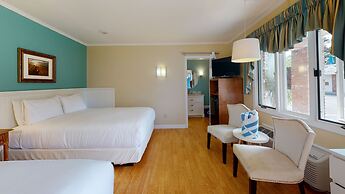 Breezeway Boutique Hotel