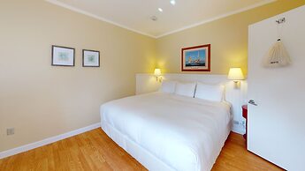 Breezeway Boutique Hotel