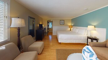 Breezeway Boutique Hotel