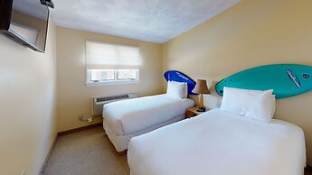 Breezeway Boutique Hotel