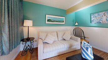 Breezeway Boutique Hotel