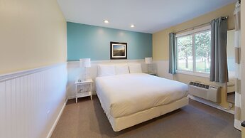 Breezeway Boutique Hotel