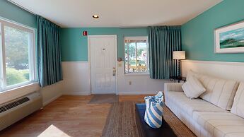Breezeway Boutique Hotel