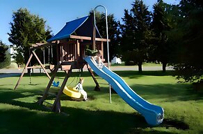 Breezeway Boutique Hotel