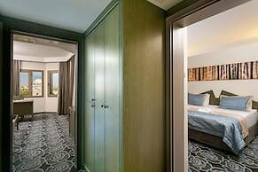 Xanadu Resort Hotel - High Class