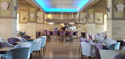 Xanadu Resort Hotel - High Class