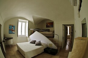 Edificio 15 House Elite