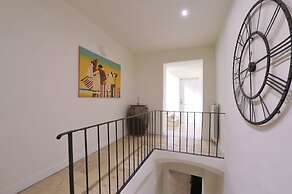 Edificio 15 House Elite