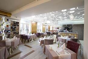 Kamarooms Business Hotel & Spa