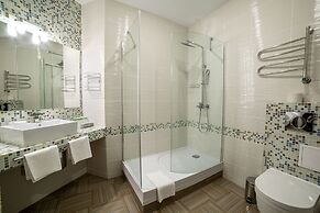Kamarooms Business Hotel & Spa